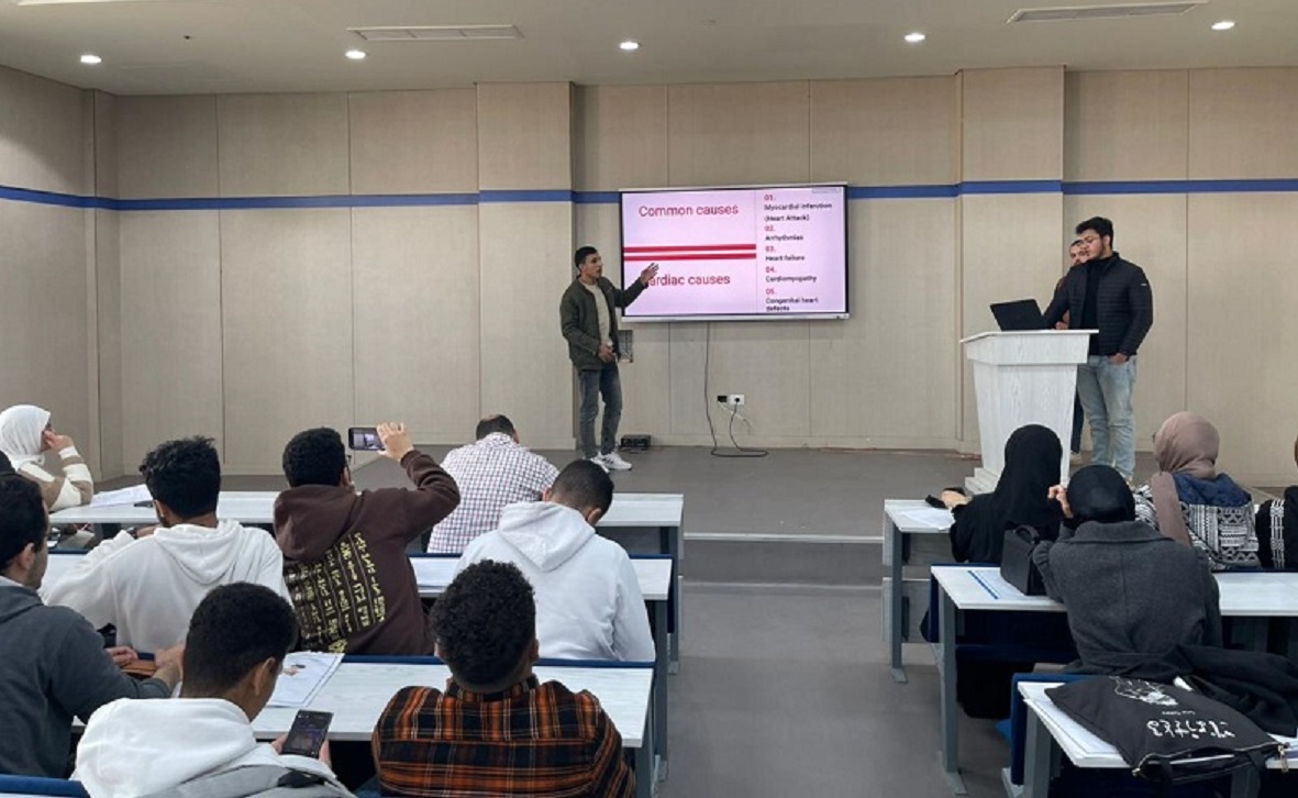 طب بني سويف الأهلية تقيم يوما علميا للطلاب